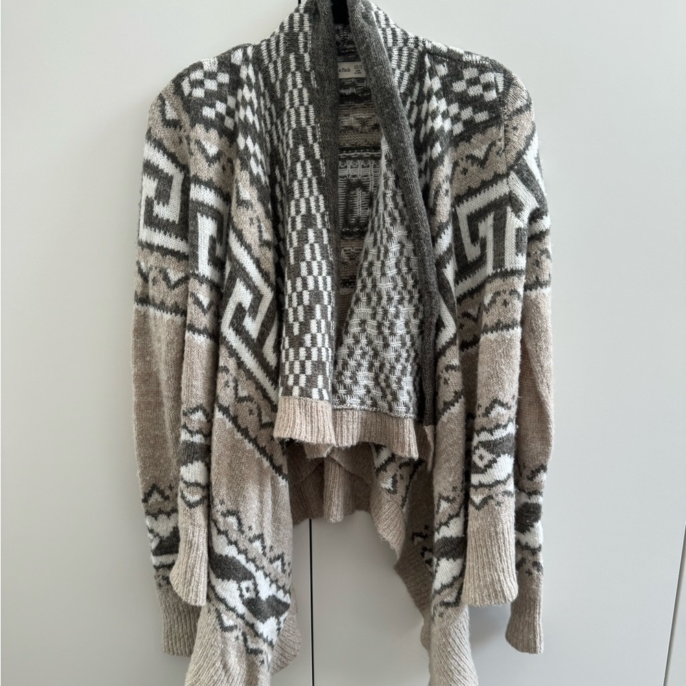 Abercrombie & Fitch Sweater